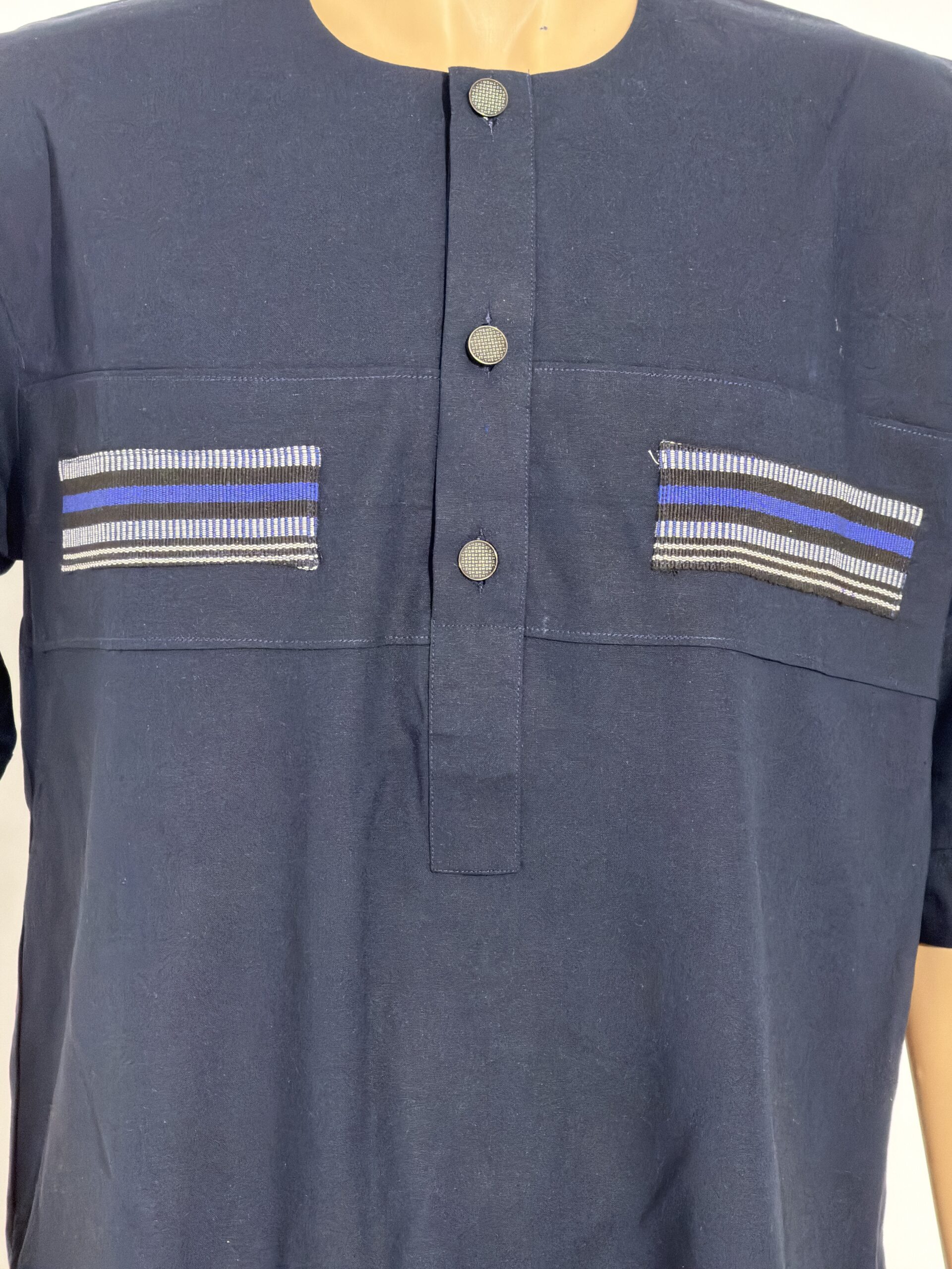 Chemise africaine d'été MAAM Shop lin - Porto-Novo - Bleu nuit – Image 4